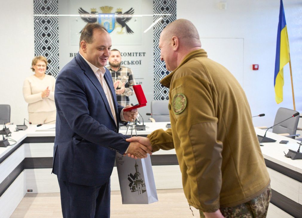 У Франківську військовослужбовцю Нацгвардії Спартаку Лозінському вручили відзнаку &ldquo;За честь і звитягу&rdquo;