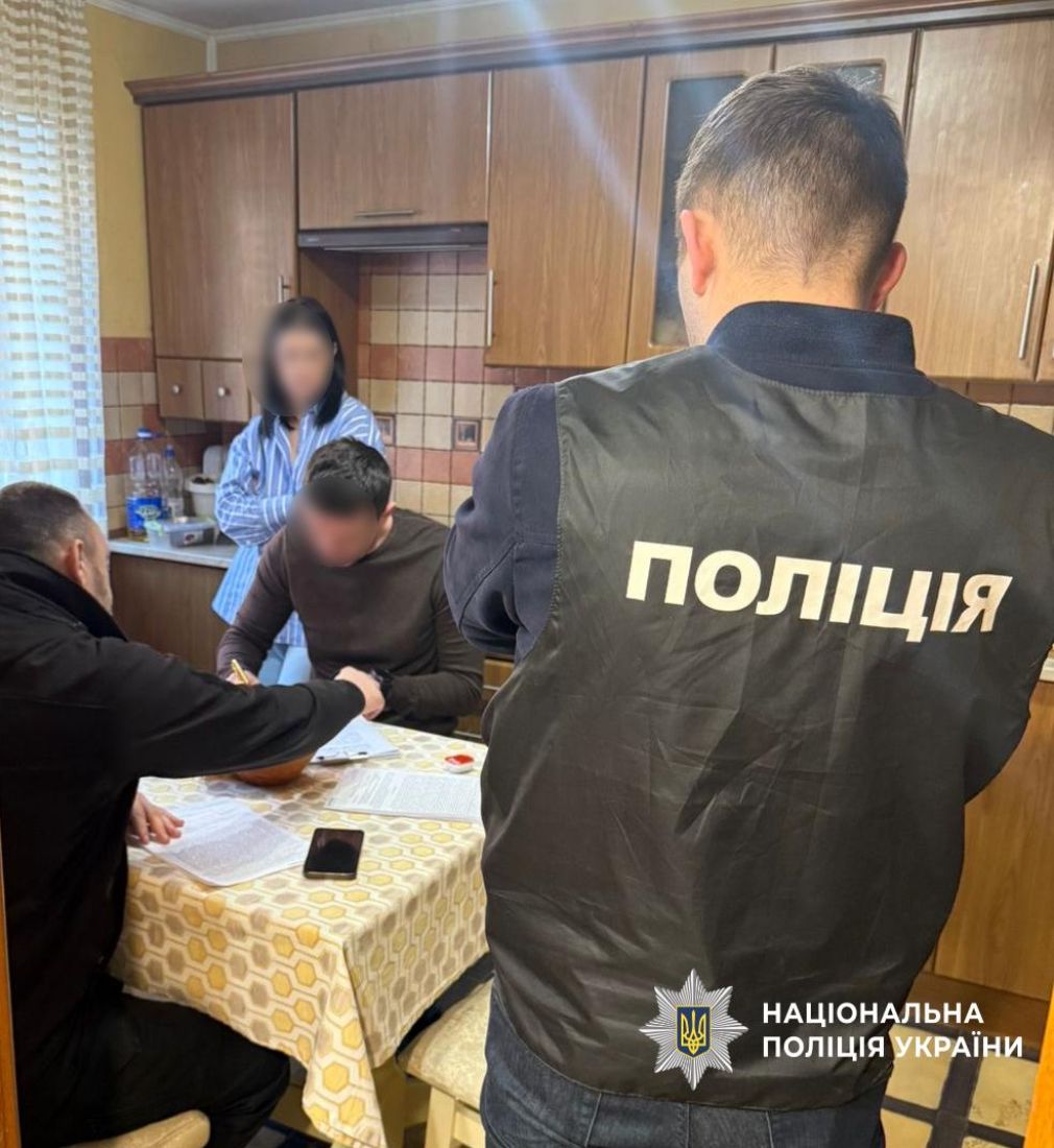 Правоохоронці проводять масштабні обшуки в медичних закладах по всій Україні