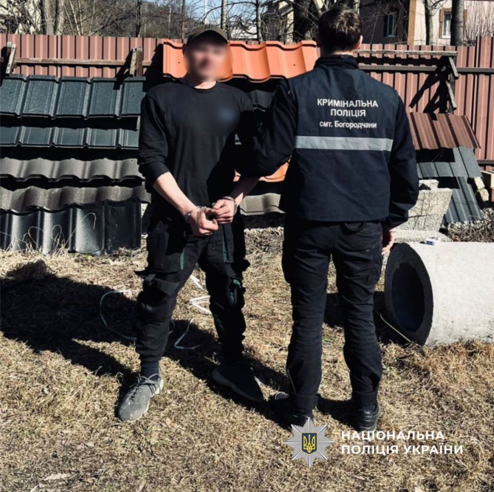 26-річний прикарпатець намагався втекти на краденому автомобілі