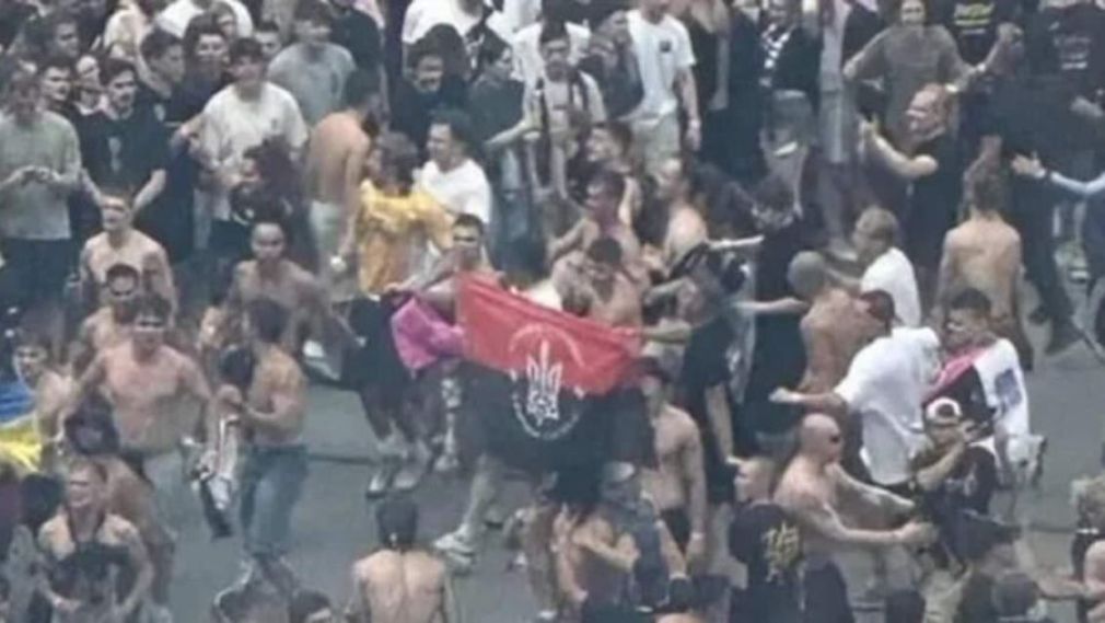 Польща депортує десятки українців через прапор УПА і сутички на концерті у Варшаві