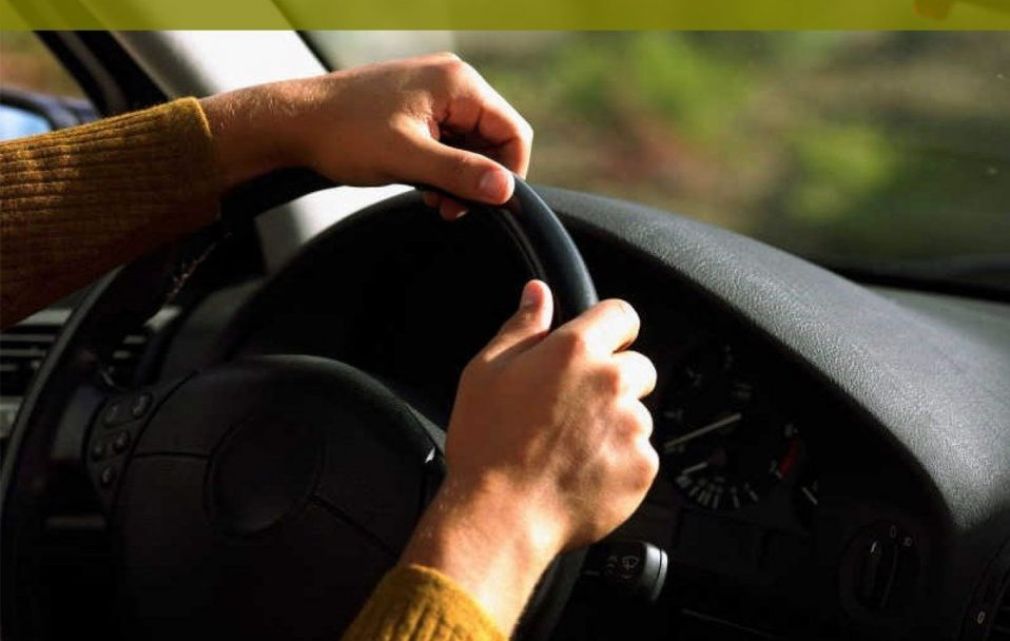 П&rsquo;яний житель Прикарпаття викрав мікроавтобус і з&rsquo;їхав у кювет