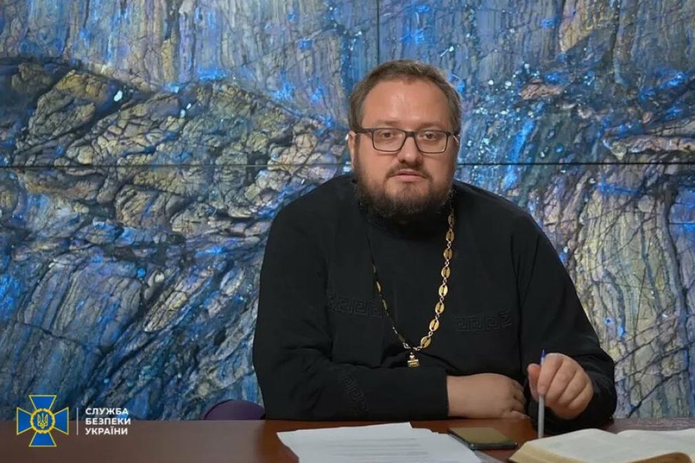 На Прикарпатті священник збирав гроші на техніку для ЗС РФ