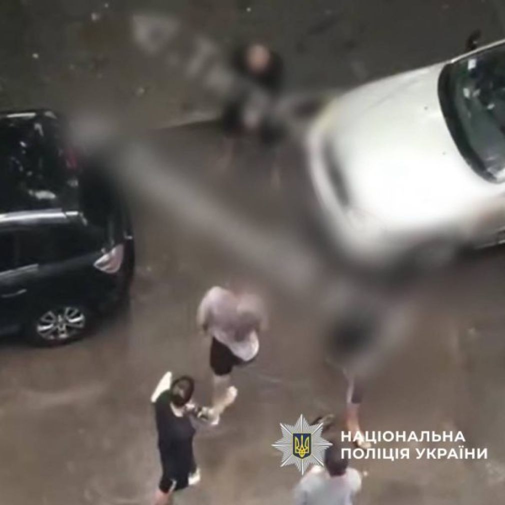 У Харкові чоловік вистрілив у ветерана на протезі, а потім побив його